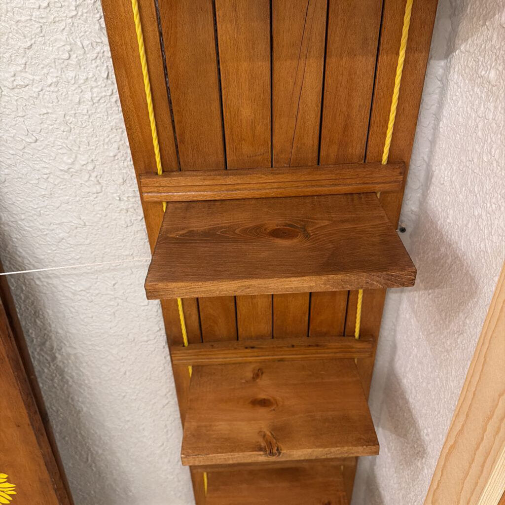 Toboggan Shelf