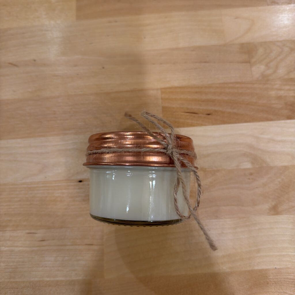 4oz Pine Cone Honey Candle