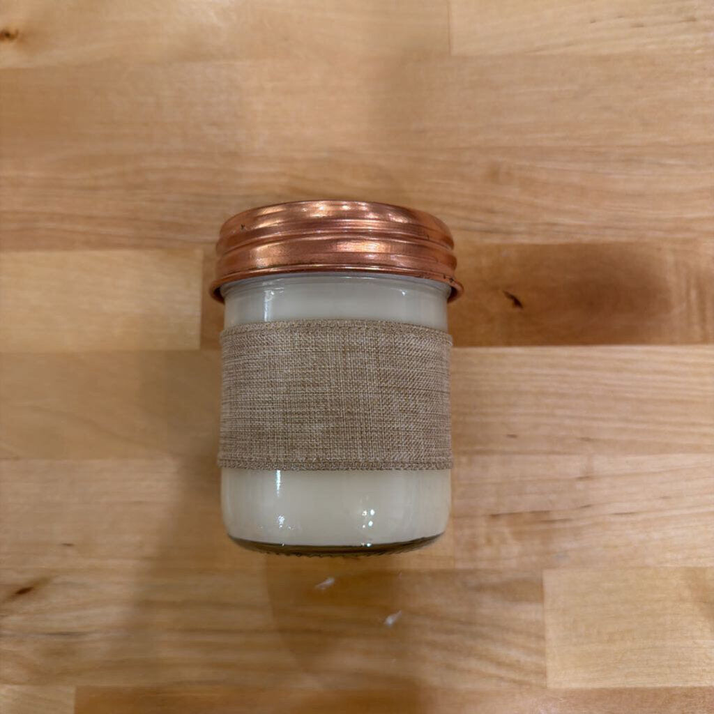 8oz Pistachio & Salted Carmel Candle
