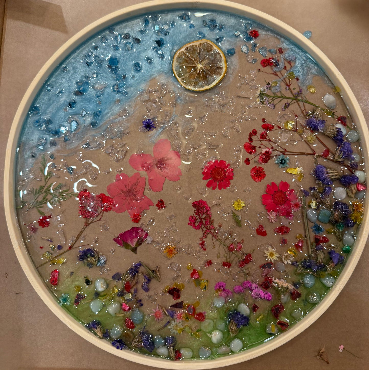 7pm-9:30pm $45: Flower Resin Experience - 28 May 2026
