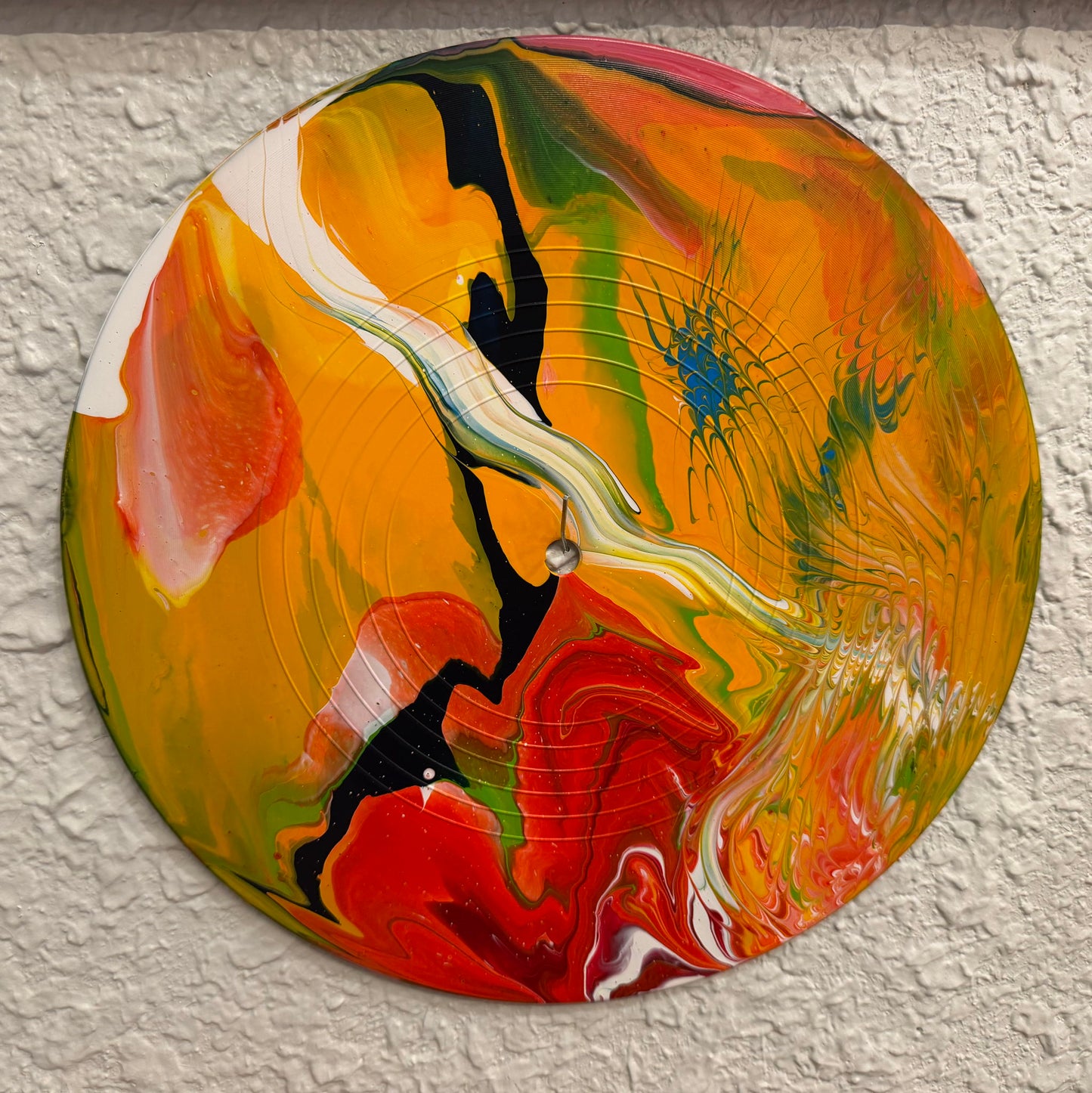 7pm-9pm $40: Vinyl Record Paint Pouring - 23 Apr 2026