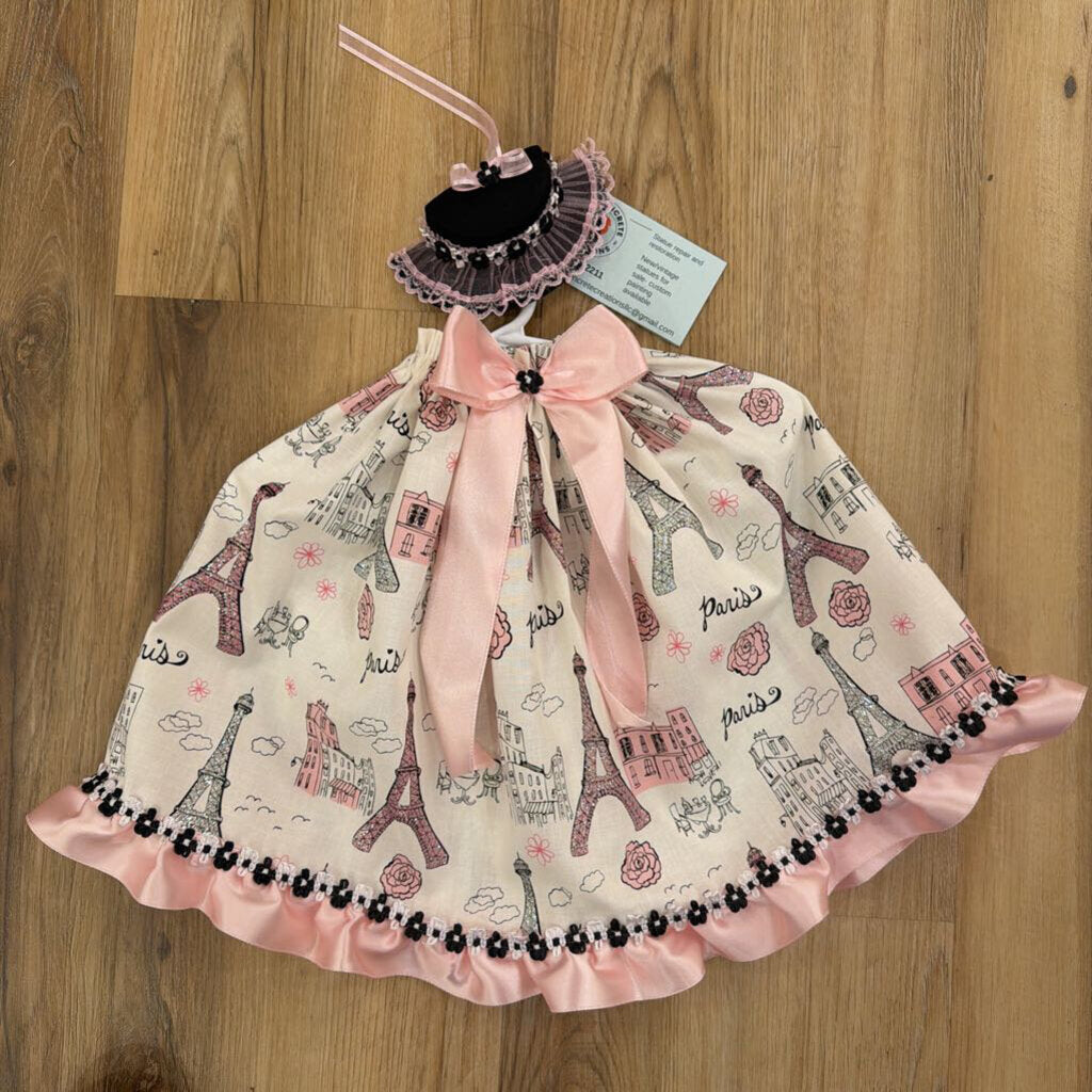 28" Goose Outfit Paris