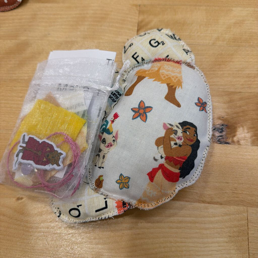 3 Hand Crafted Dolls w/build a mini book