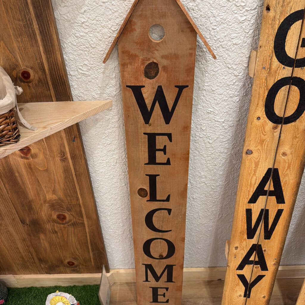 Cedar-Treated Welcome Sign 1