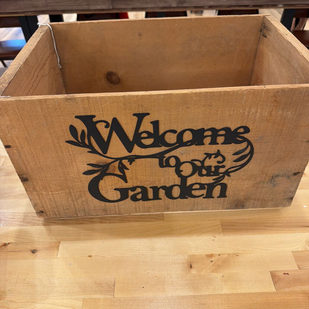 Vintage Wood Crate (Garden)
