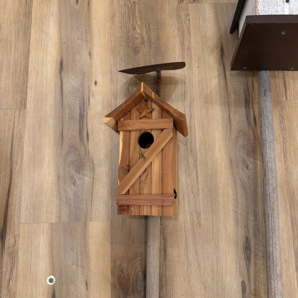 Repurposed Old Garden Tool Birdhouse 1
