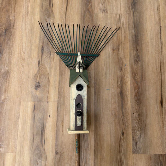 Repurposed Old Garden Tool Birdhouse 4