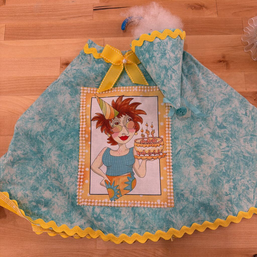 28" Lady Bday Goose Dress